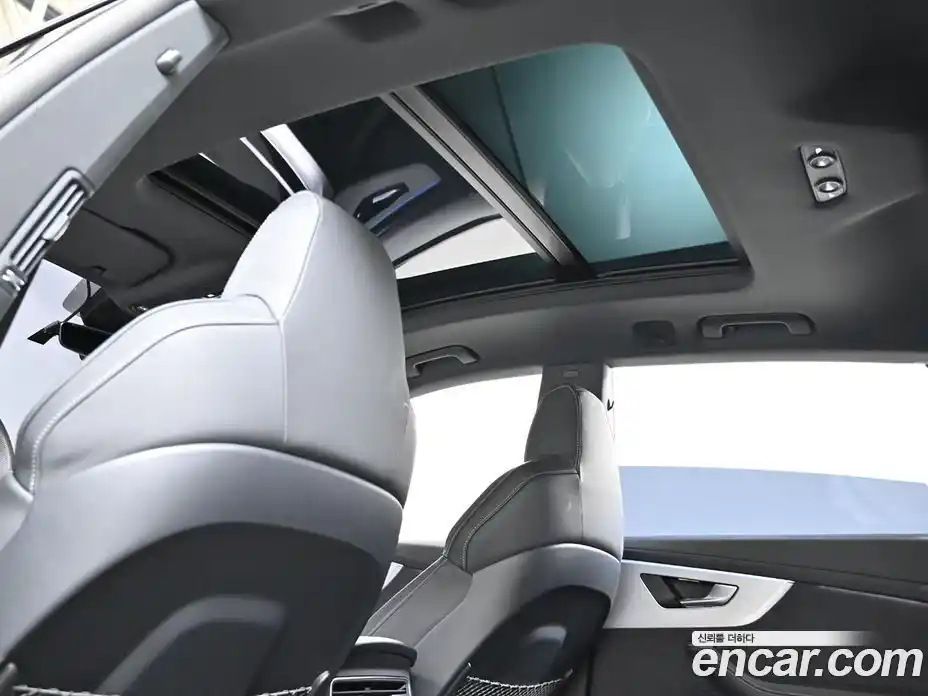 Audi Q8 2023 3.0 Автомат в Москве № 625915, фото 19