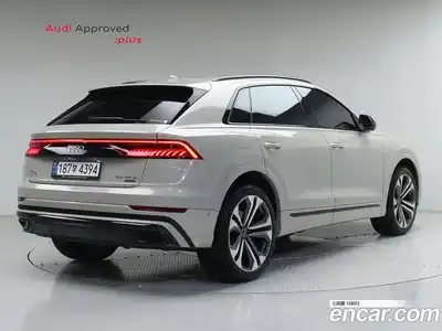 Audi Q8 2023 3.0 Автомат в Москве № 625915, миниатюра 2