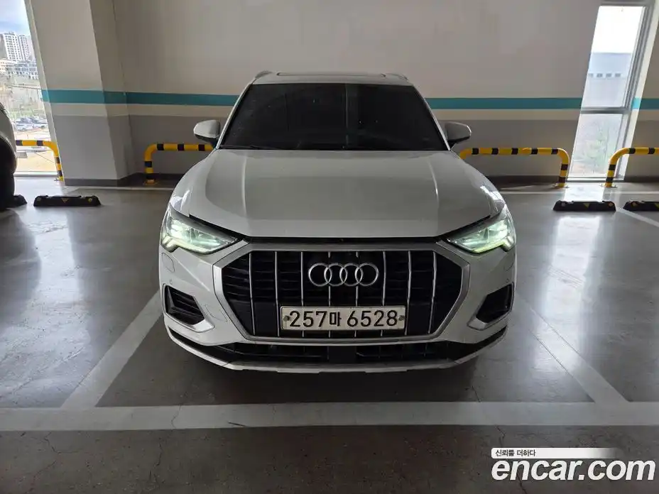 Audi Q3 2020 2.0 Автомат в Москве № 625985, фото 1