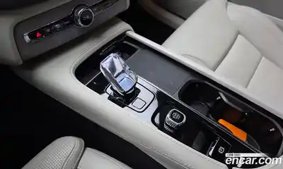 Volvo XC90 2024 2.0 Автомат в Москве № 626175, миниатюра 9