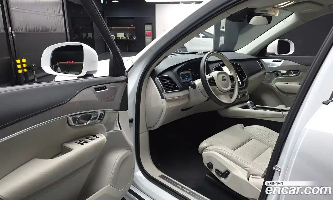 Volvo XC90 2024 2.0 Автомат в Москве № 626175, фото 10