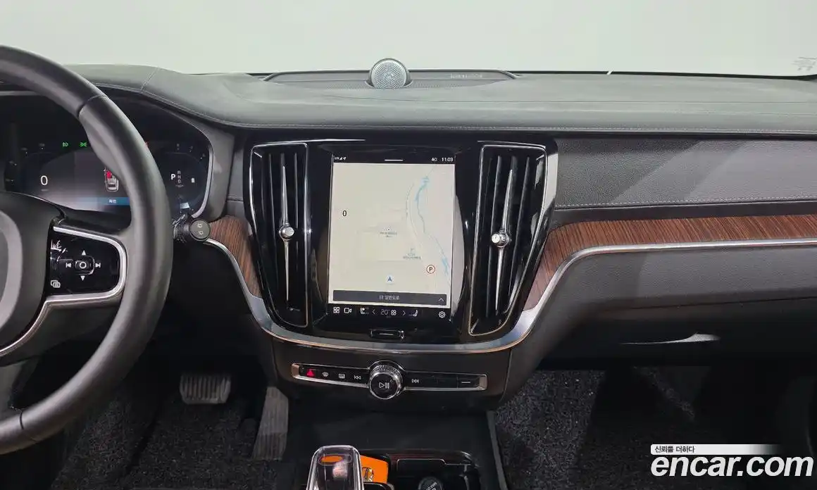 Volvo V60 2023 2.0 Автомат в Москве № 626180, фото 14