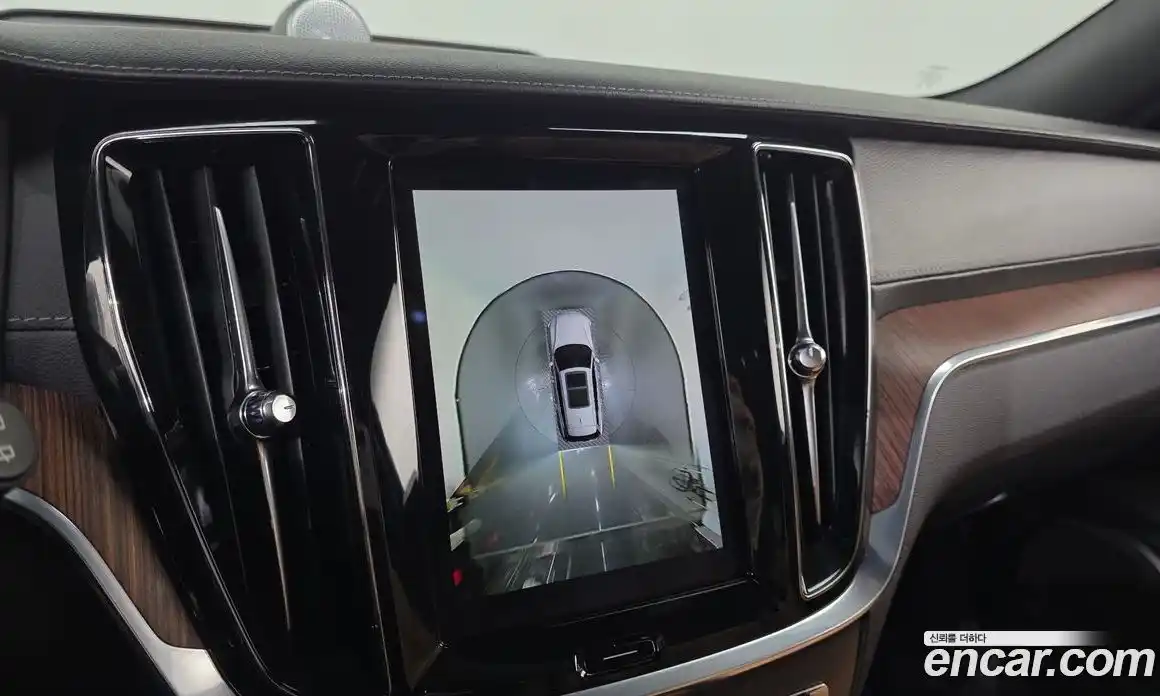 Volvo V60 2023 2.0 Автомат в Москве № 626180, фото 15