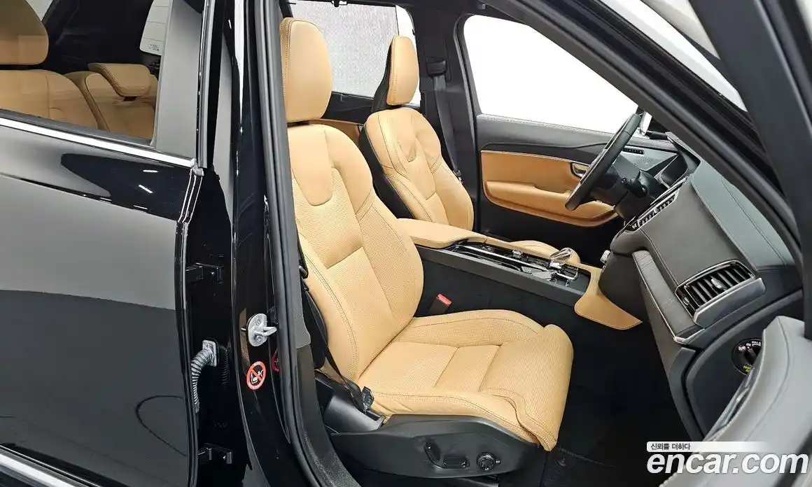 Volvo XC90 2024 2.0 Автомат в Москве № 626212, фото 12