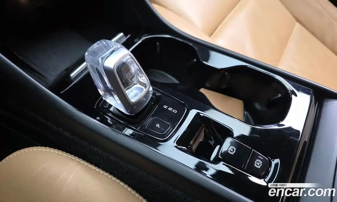 Volvo XC40 2020 2.0 Автомат в Москве № 626332, фото 9