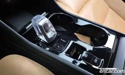 Volvo XC40 2020 2.0 Автомат в Москве № 626332, миниатюра 9