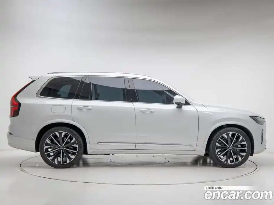 Volvo XC90 2026 2.0 Автомат в Москве № 626501, фото 3