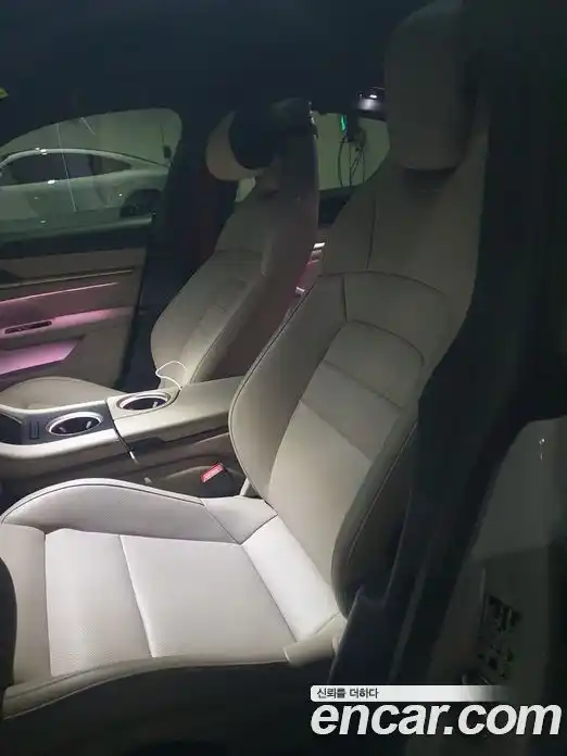 Porsche Taycan 2023 0.1 Автомат в Москве № 626621, фото 19