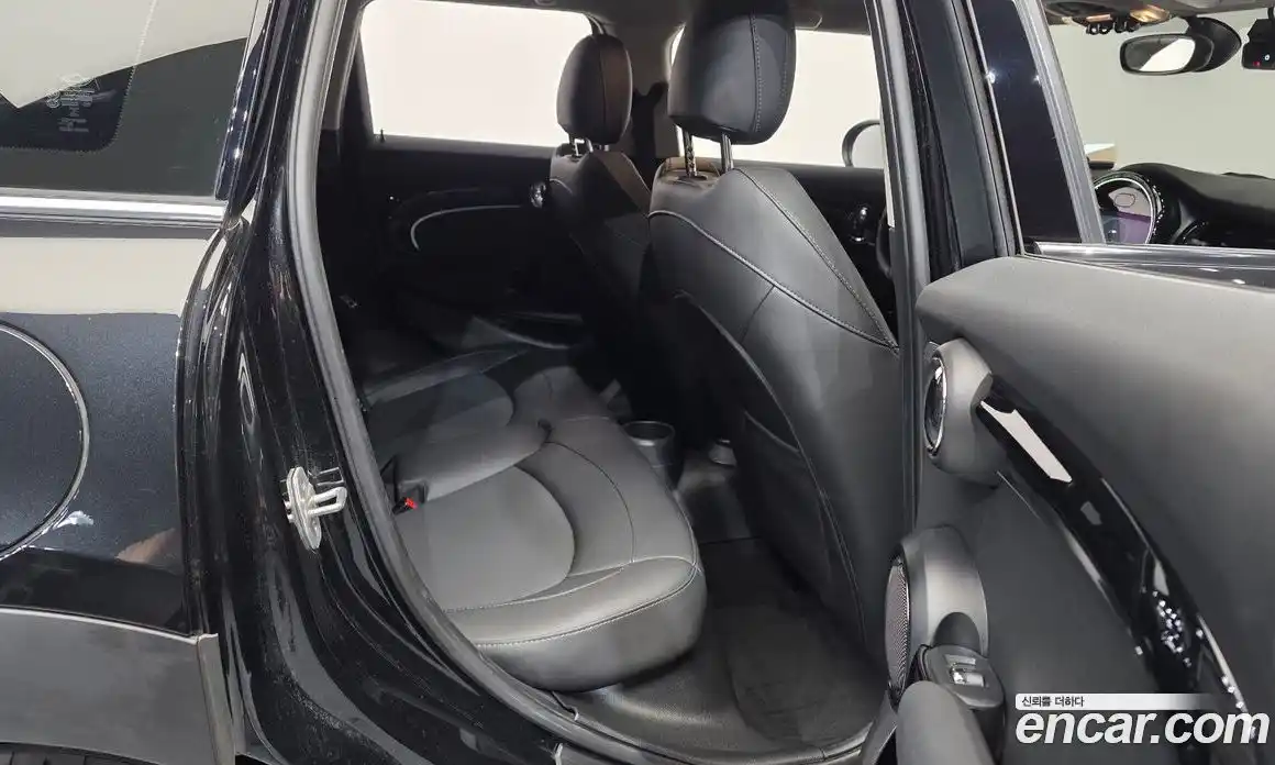 Mini Cooper 2023 1.5 Автомат в Москве № 627738, фото 12