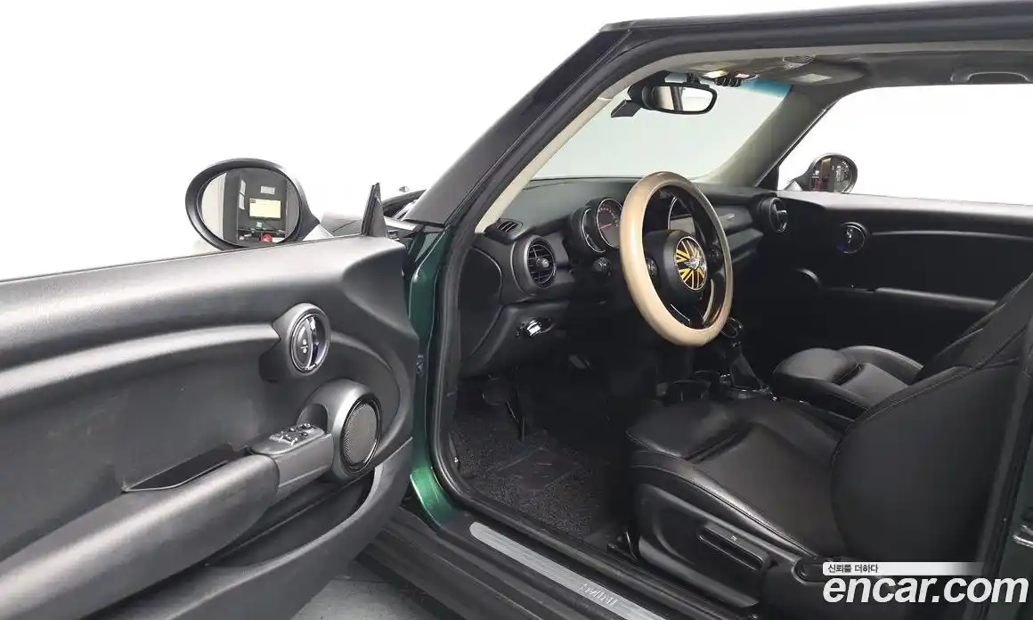 Mini Cooper 2017 1.5 Автомат в Москве № 628216, фото 10