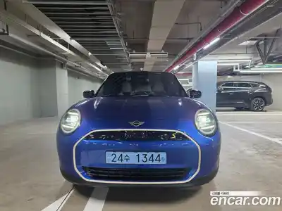 Mini Cooper 2024 Автомат в Москве № 628234, миниатюра 3