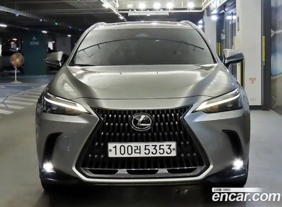 Lexus NX 2023 2.5 Автомат в Москве № 628761, фото 2