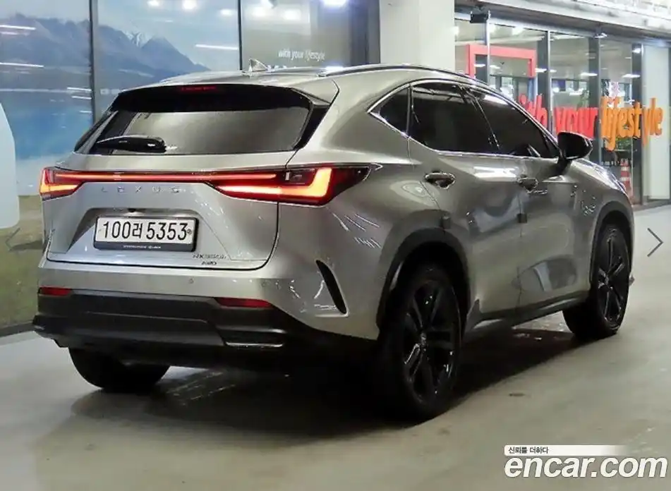 Lexus NX 2023 2.5 Автомат в Москве № 628761, фото 4