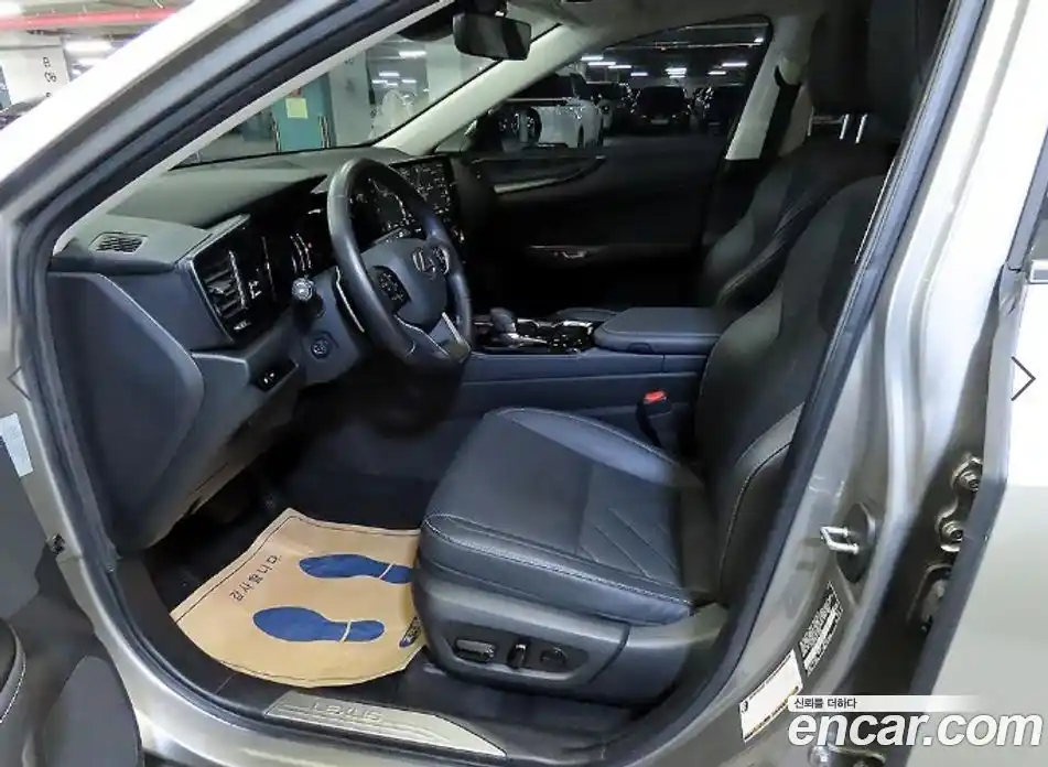 Lexus NX 2023 2.5 Автомат в Москве № 628761, фото 6