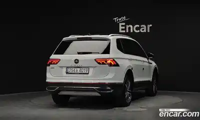 Volkswagen Tiguan 2023 2.0 Автомат в Москве № 628880, миниатюра 2