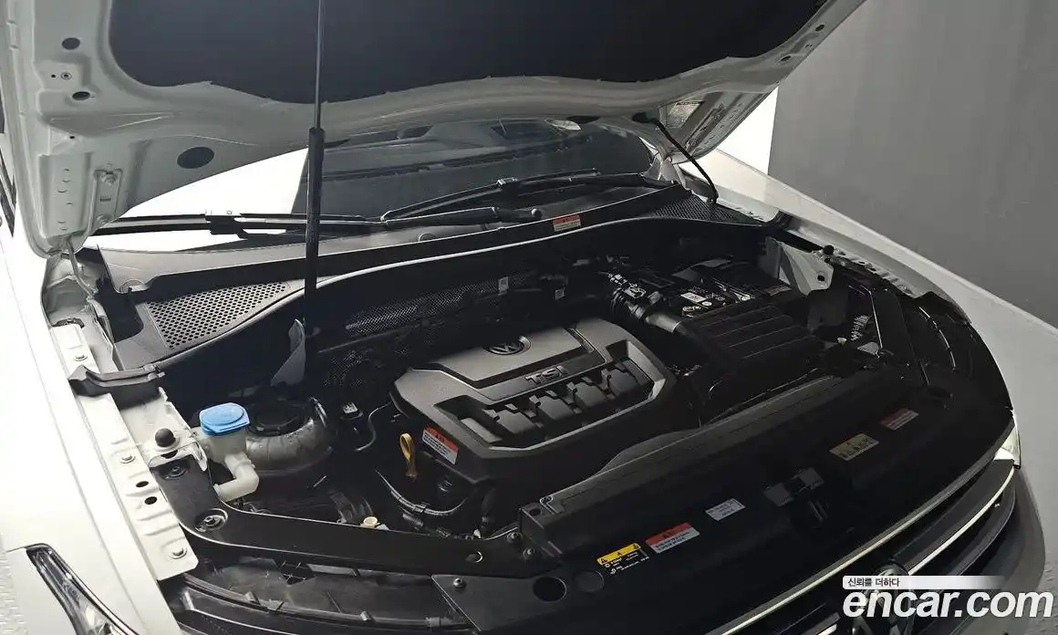 Volkswagen Tiguan 2023 2.0 Автомат в Москве № 628880, фото 6