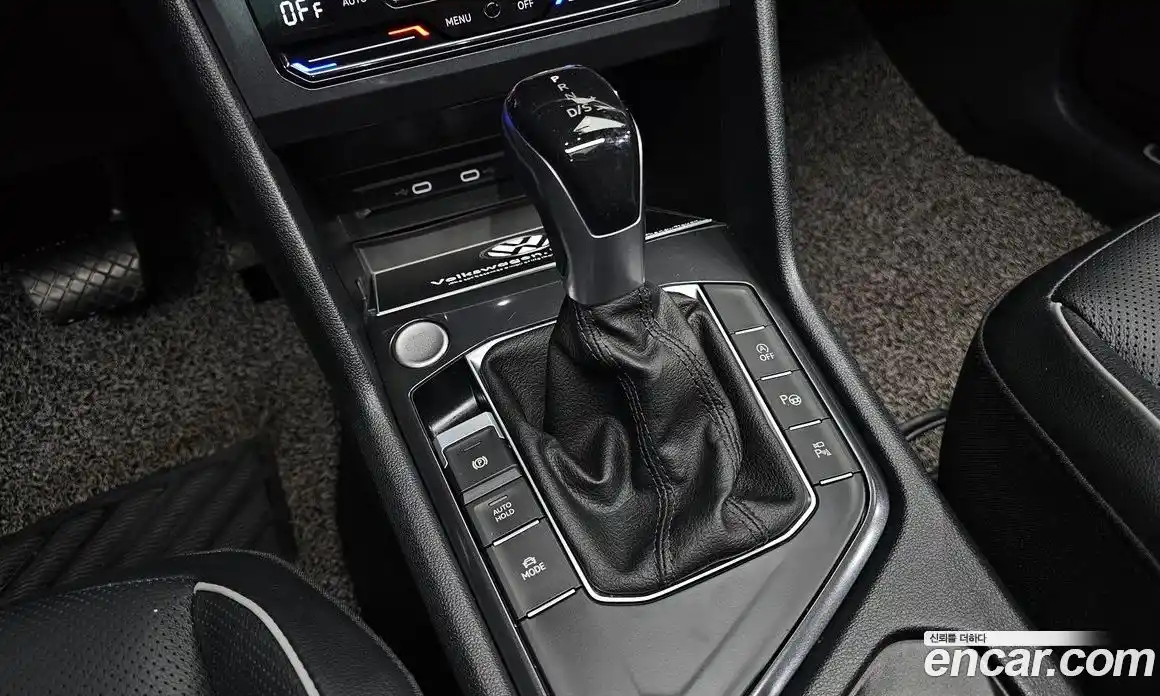 Volkswagen Tiguan 2023 2.0 Автомат в Москве № 628880, фото 9