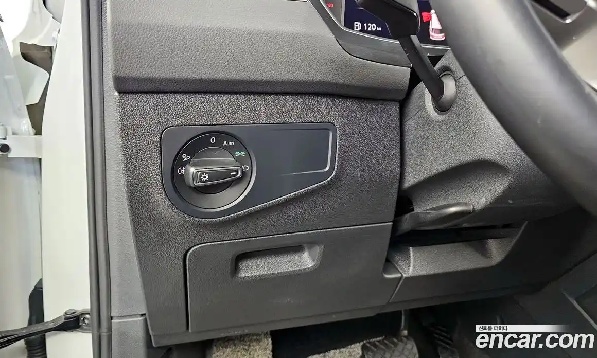 Volkswagen Tiguan 2022 2.0 Автомат в Москве № 628950, фото 16