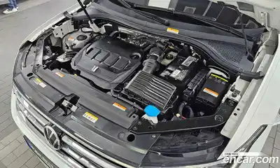 Volkswagen Tiguan 2022 2.0 Автомат в Москве № 628950, миниатюра 6