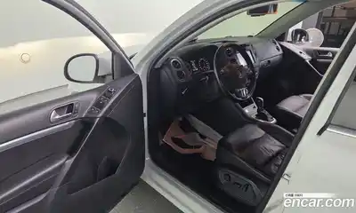 Volkswagen Tiguan 2015 2.0 Автомат в Москве № 629209, миниатюра 11