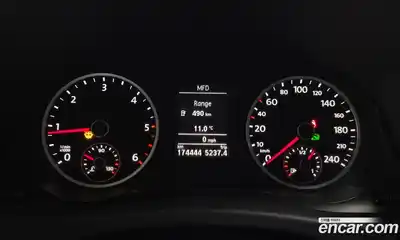 Volkswagen Tiguan 2015 2.0 Автомат в Москве № 629209, миниатюра 8