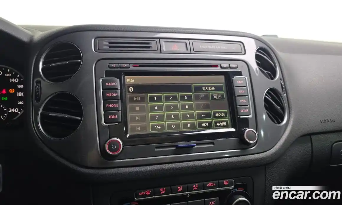 Volkswagen Tiguan 2013 2.0 Автомат в Москве № 629243, фото 16