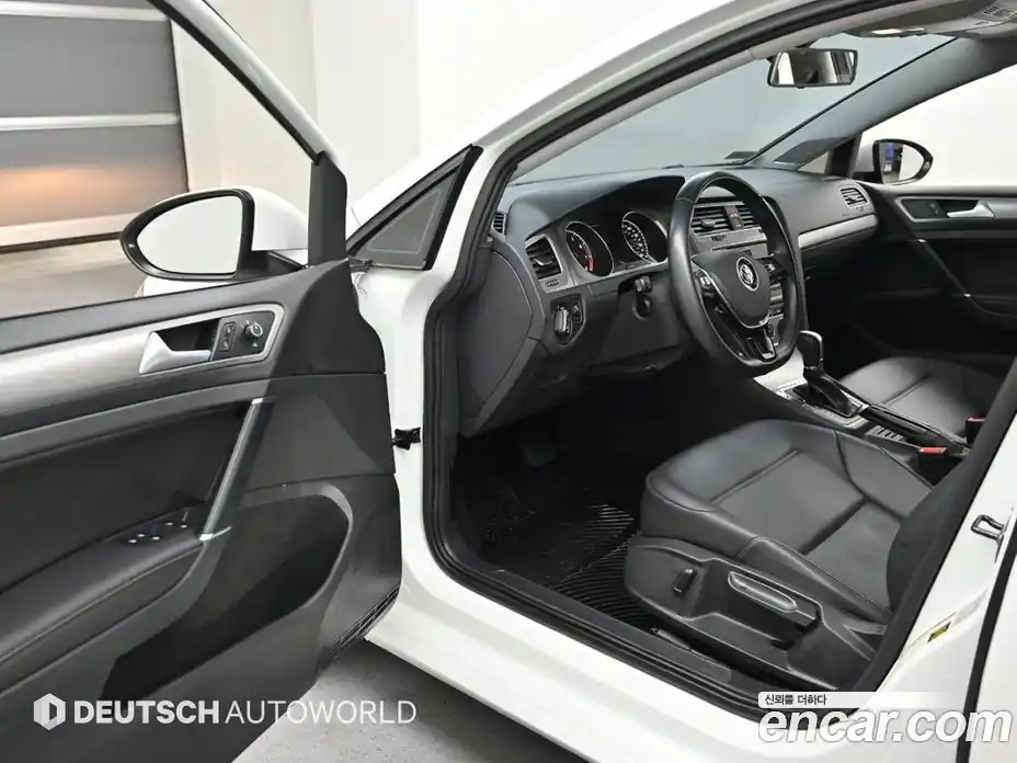 Volkswagen Golf 2016 1.8 Автомат в Москве № 629317, фото 11