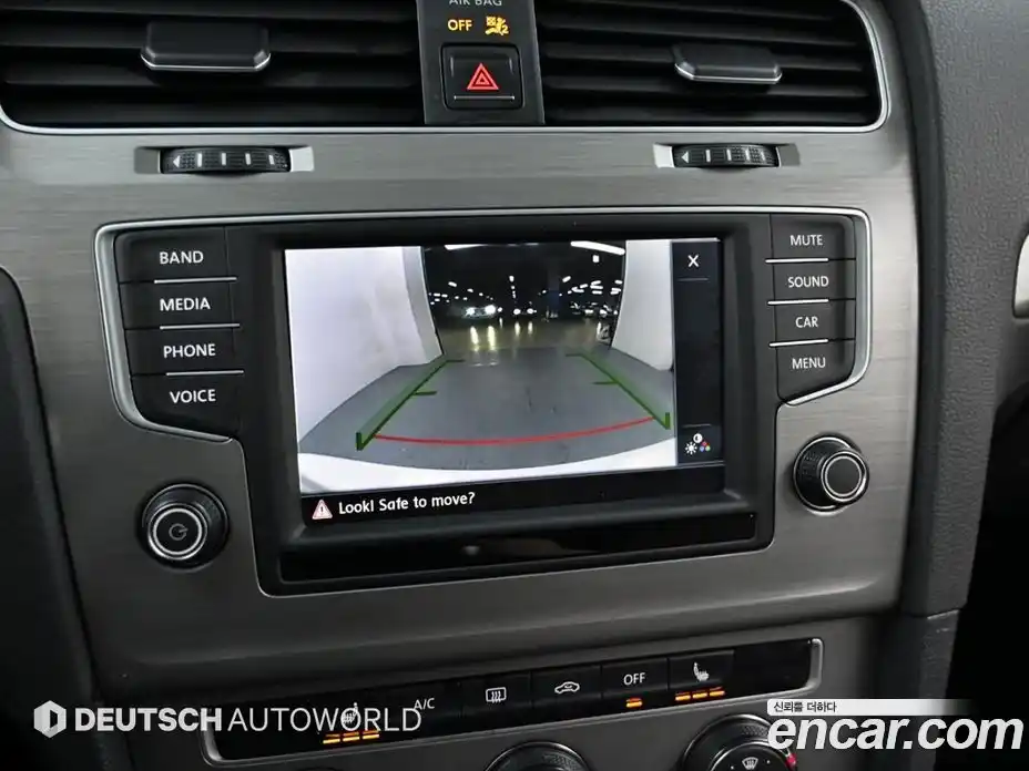 Volkswagen Golf 2016 1.8 Автомат в Москве № 629317, фото 15