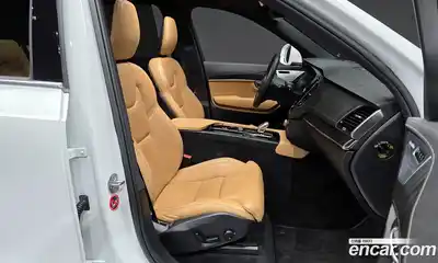 Volvo XC90 2023 2.0 Автомат в Москве № 164513, миниатюра 11