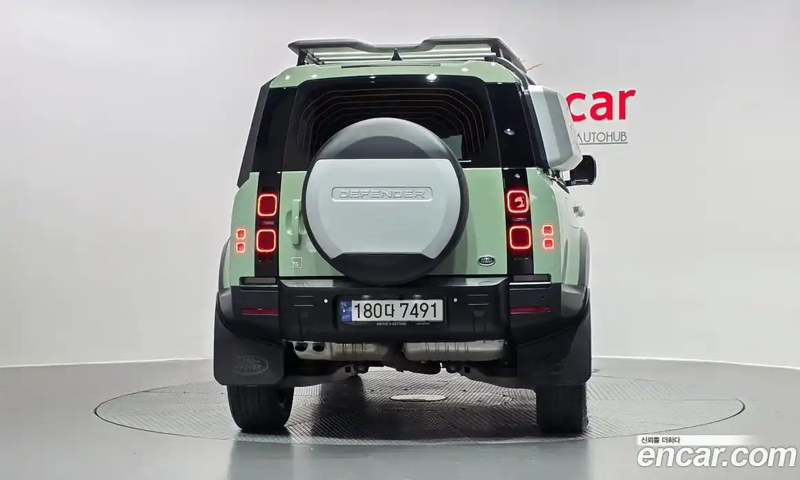 Land Rover Defender 2023 3.0 Автомат в Москве № 166088, фото 4