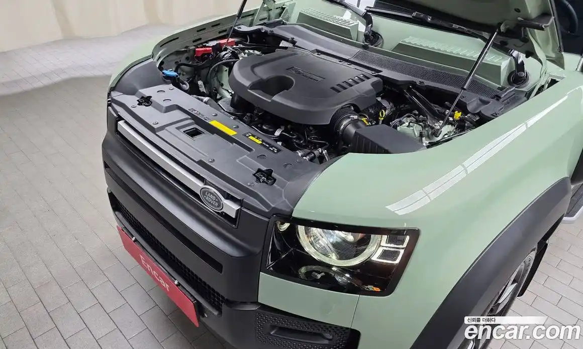 Land Rover Defender 2023 3.0 Автомат в Москве № 166088, фото 6