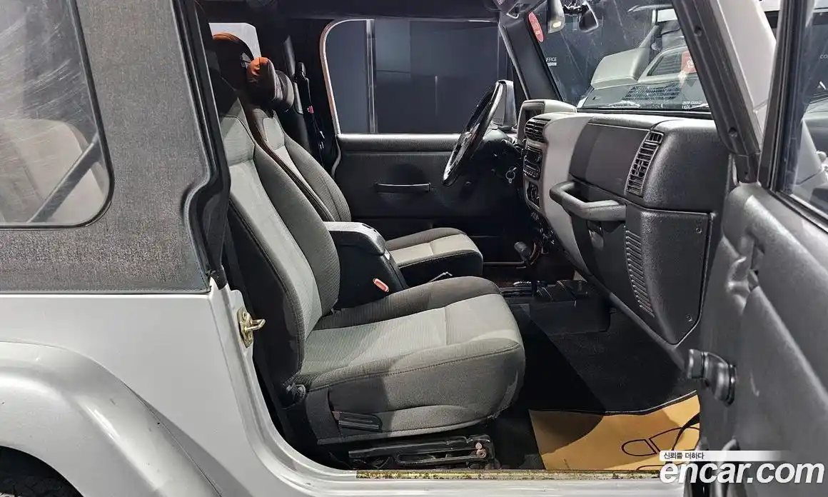 Jeep Wrangler 2005 4.0 Автомат в Москве № 169667, фото 11