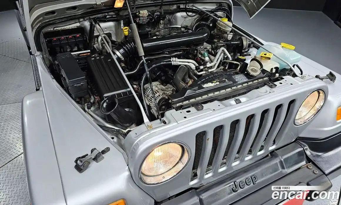 Jeep Wrangler 2005 4.0 Автомат в Москве № 169667, фото 6