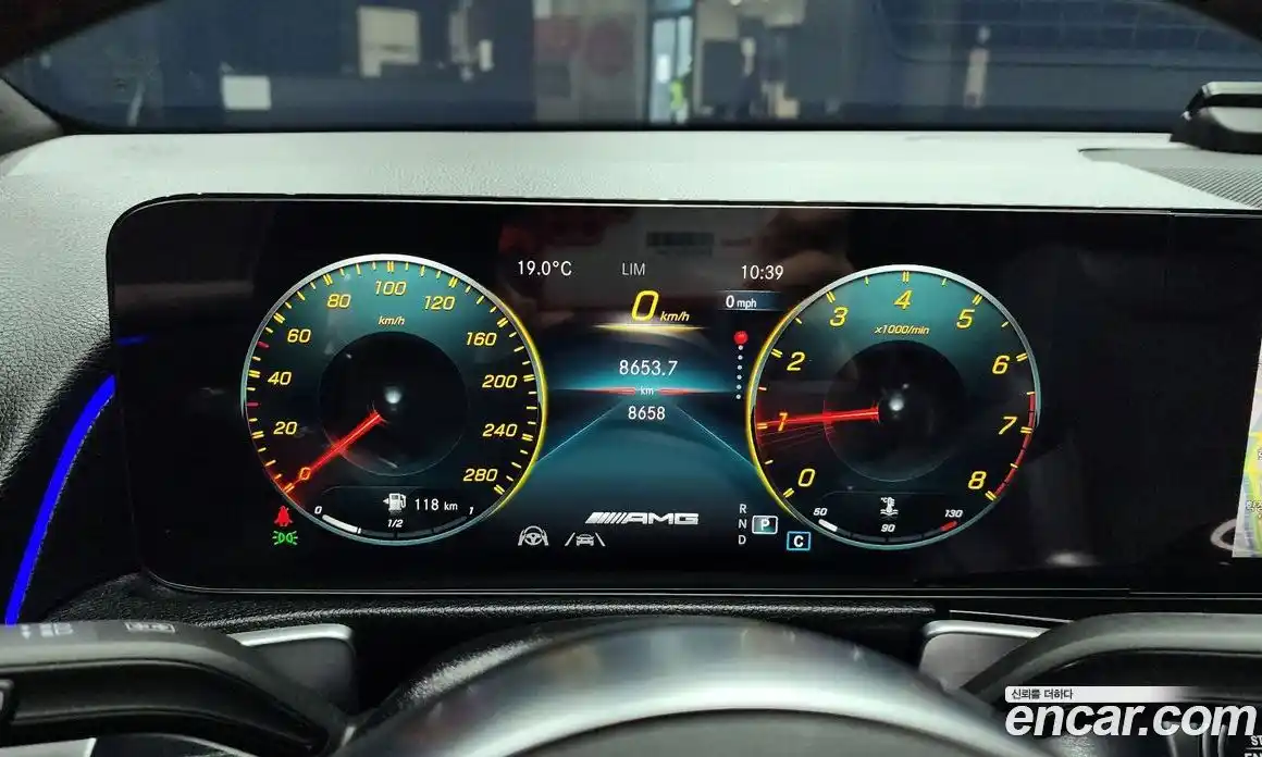 Mercedes-Benz GLB-Class 2023 2.0 Автомат в Москве № 193887, фото 8