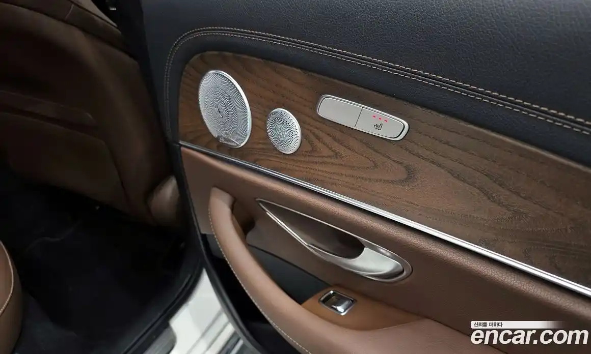 Mercedes-Benz E-Class 2021 2.0 Автомат в Москве № 195346, фото 19