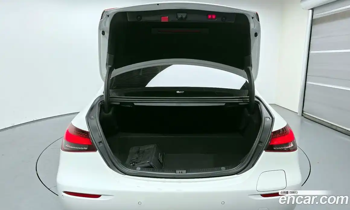 Mercedes-Benz E-Class 2021 2.0 Автомат в Москве № 195346, фото 20