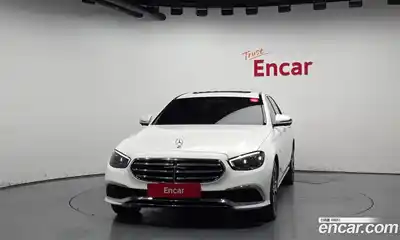 Mercedes-Benz E-Class 2021 2.0 Автомат в Москве № 195346, миниатюра 3