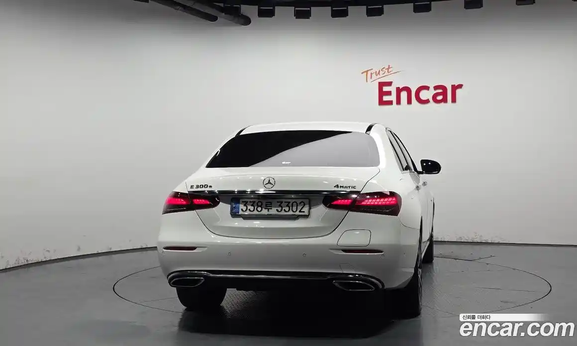 Mercedes-Benz E-Class 2021 2.0 Автомат в Москве № 195346, фото 4