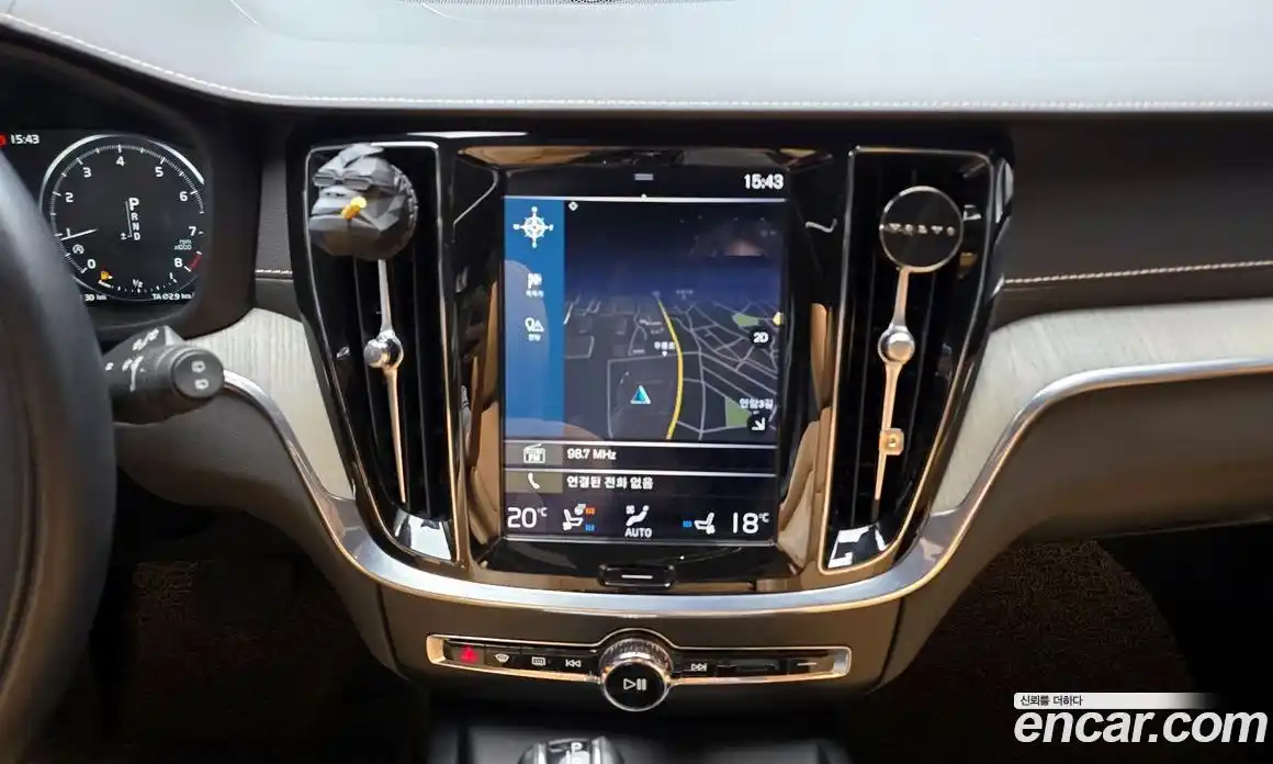 Volvo V60 2020 2.0 Автомат в Москве № 196946, фото 14