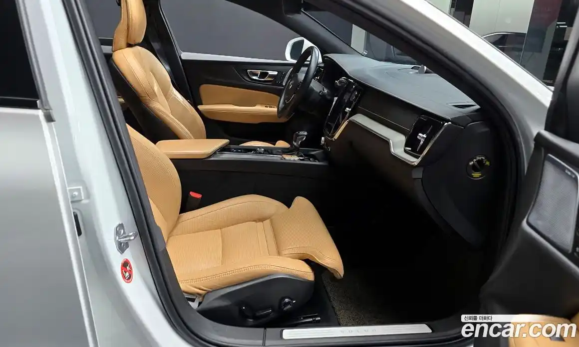 Volvo V60 2020 2.0 Автомат в Москве № 196946, фото 10