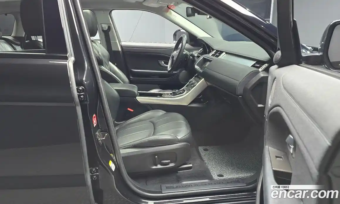 Land Rover Range-Rover Evoque 2018 2.0 Автомат в Москве № 198273, фото 11