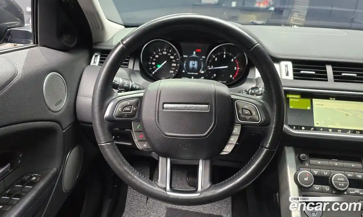 Land Rover Range-Rover Evoque 2018 2.0 Автомат в Москве № 198273, фото 13