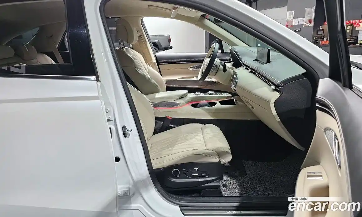 Genesis GV70 2024 2.5 Автомат в Москве № 22007, фото 10