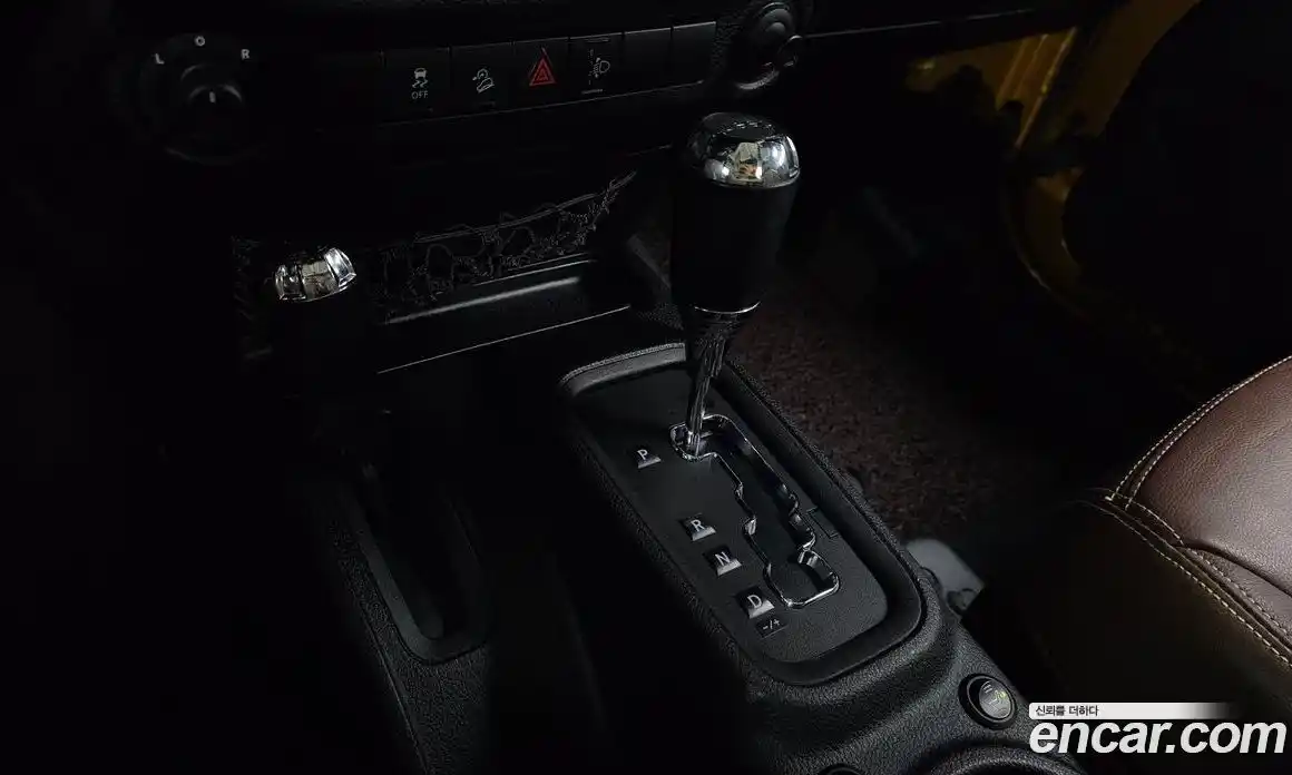 Jeep Wrangler 2014 2.8 Автомат в Москве № 232740, фото 9