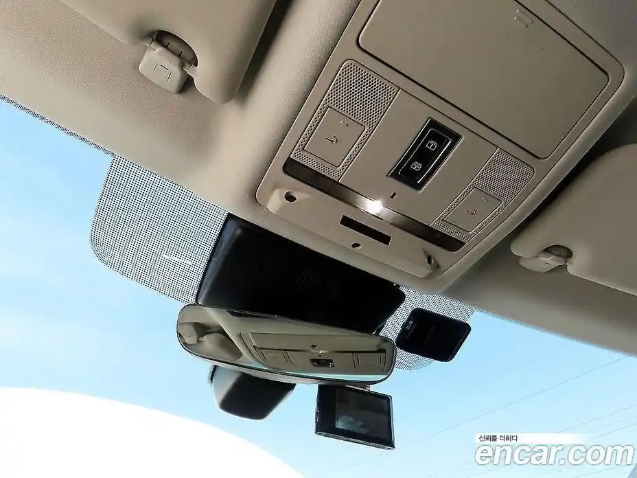 Jaguar E-Pace 2018 2.0 Автомат в Москве № 305185, фото 14