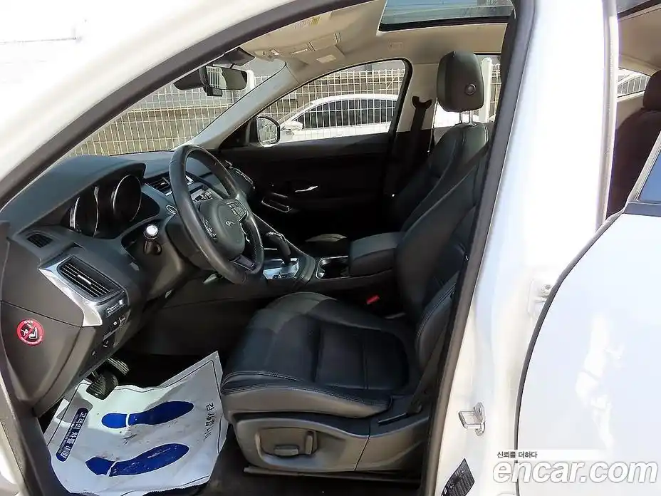 Jaguar E-Pace 2018 2.0 Автомат в Москве № 305185, фото 5