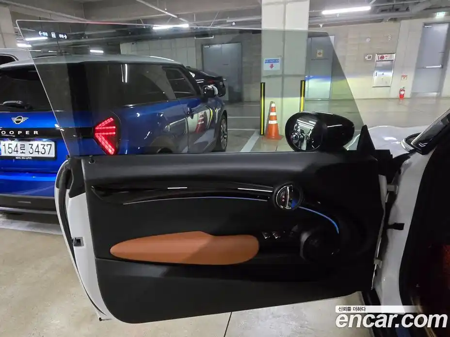 Mini Cooper Convertible 2024 2.0 Автомат в Москве № 354609, фото 16