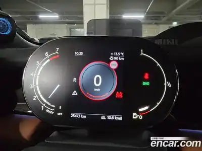 Mini Cooper Convertible 2024 2.0 Автомат в Москве № 354609, миниатюра 8