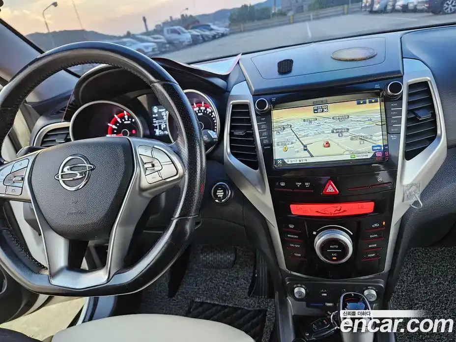 SsangYong TIBOLI 2015 1.6 Автомат в Москве № 36229, фото 17
