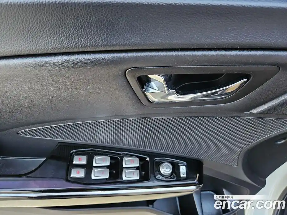 SsangYong TIBOLI 2015 1.6 Автомат в Москве № 36229, фото 6